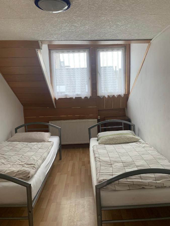 Апартаменты Dachgeschoss Hof Крефельд Экстерьер фото